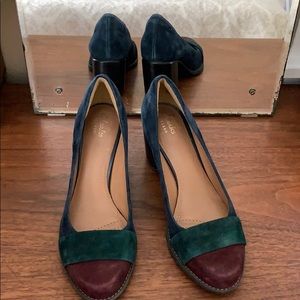 Clarks Suede Pumps